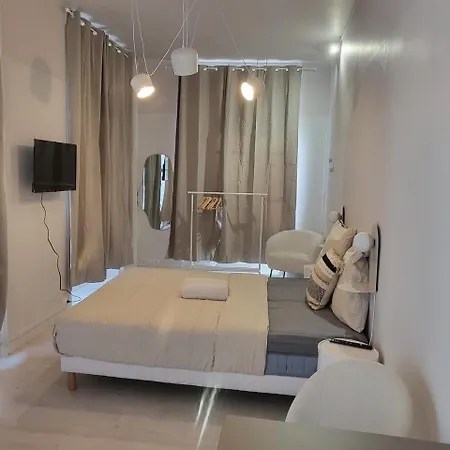 Carry - Check In H24 - Wifi * Villeurbanne